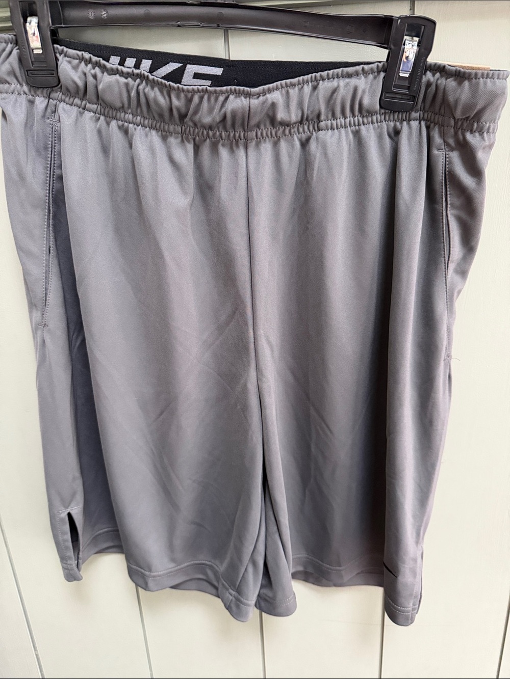 Nike Men’s Heather Gray Performance Training Shorts